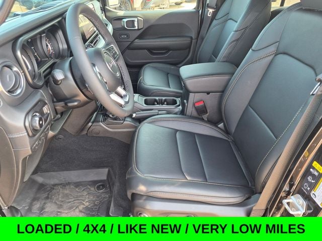 2026 Jeep Wrangler Sahara w/Leather & Sunroof