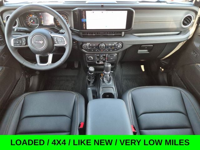2026 Jeep Wrangler Sahara w/Leather & Sunroof