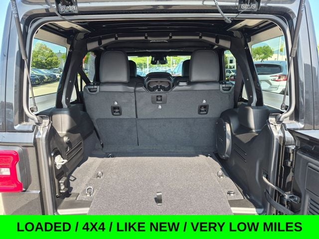 2026 Jeep Wrangler Sahara w/Leather & Sunroof