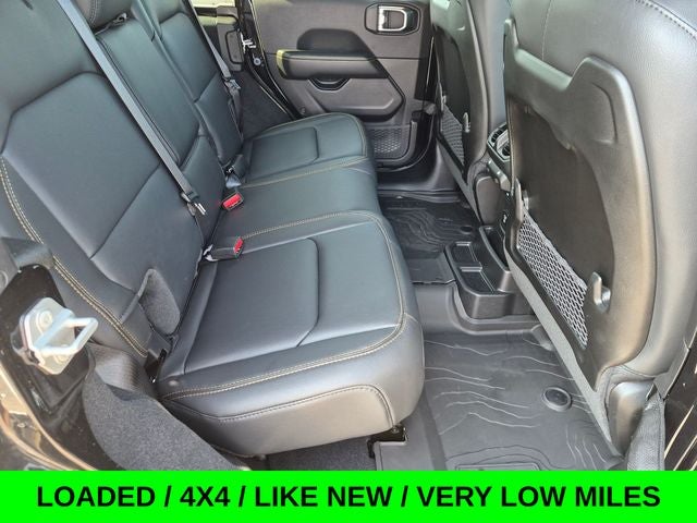 2026 Jeep Wrangler Sahara w/Leather & Sunroof