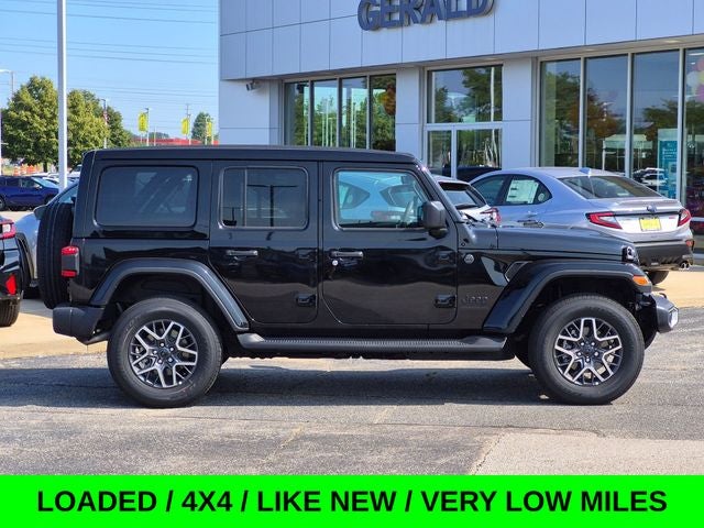 2026 Jeep Wrangler Sahara w/Leather & Sunroof