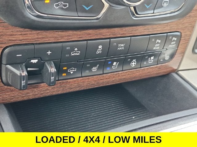 2018 RAM 1500 Laramie 4X4 w/Leather & Navi
