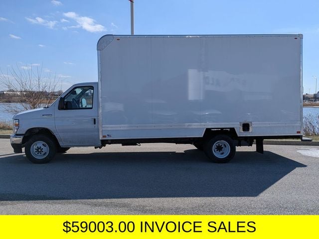 2027 Ford Econoline Cutaway E-450 DRW