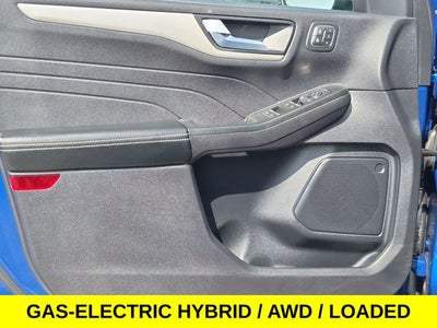 2022 Ford Escape Hybrid SEL w/Navi & Sunroof