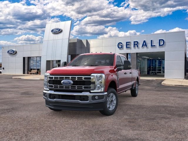 2026 Ford Super Duty F-350® XLT