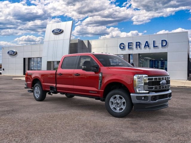 2026 Ford Super Duty F-350® XLT