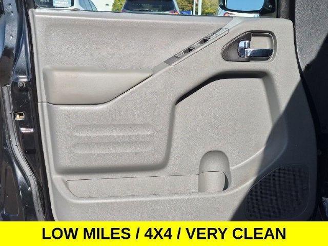2018 Nissan Frontier SV 4X4 w/Low Miles