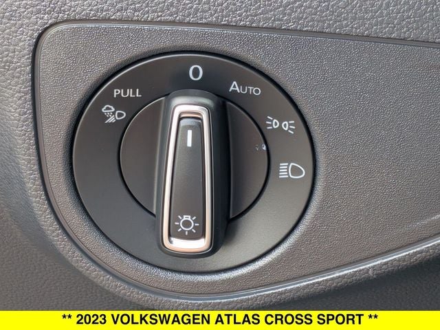 2023 Volkswagen Atlas Cross Sport 2.0T SE w/Technology FWD