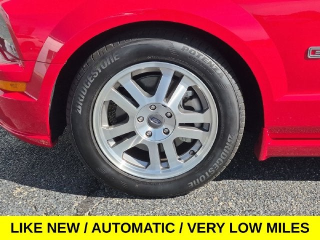 2005 Ford Mustang GT Premium w/Leather & Very Low Miles