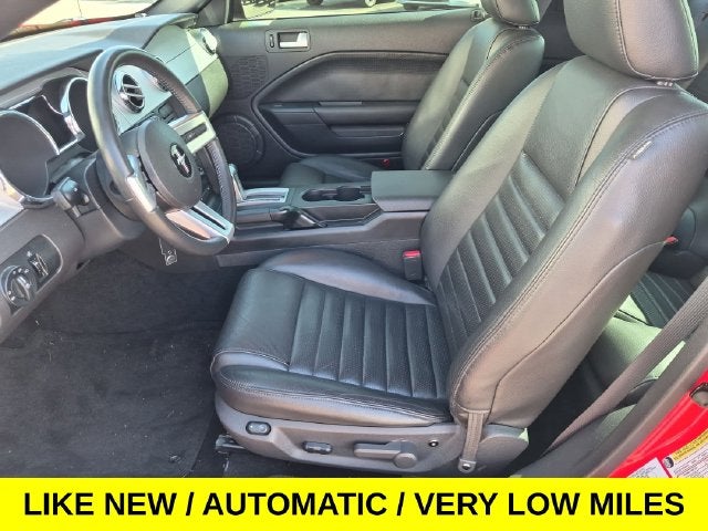 2005 Ford Mustang GT Premium w/Leather & Very Low Miles