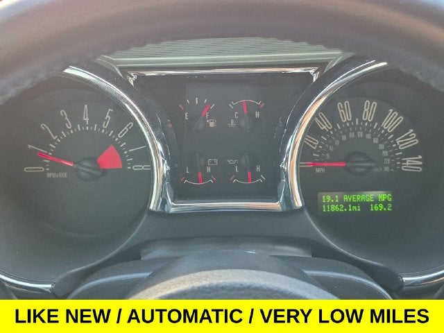 2005 Ford Mustang GT Premium w/Leather & Very Low Miles