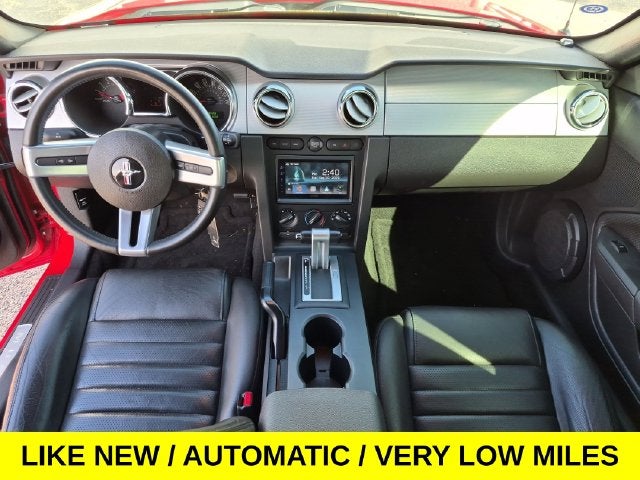 2005 Ford Mustang GT Premium w/Leather & Very Low Miles