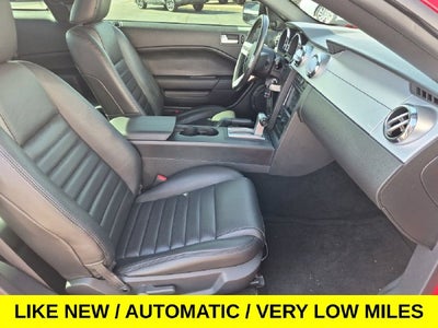 2005 Ford Mustang GT Premium w/Leather & Very Low Miles