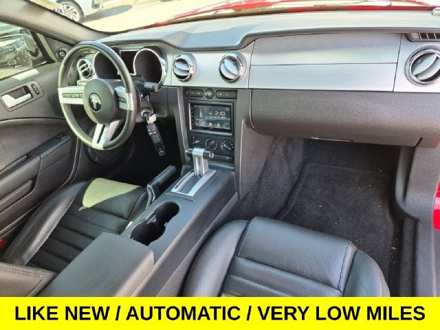2005 Ford Mustang GT Premium w/Leather & Very Low Miles
