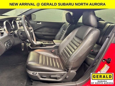 2005 Ford Mustang GT Premium w/Leather & Very Low Miles