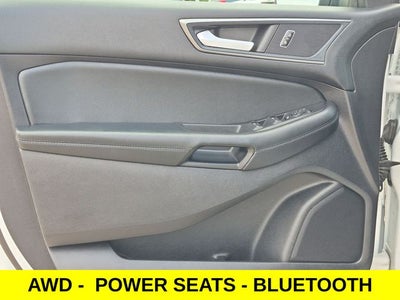 2020 Ford Edge SE