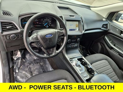 2020 Ford Edge SE