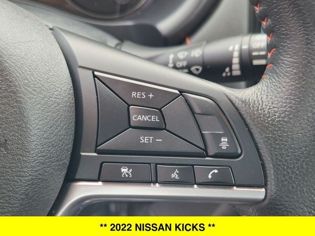 2022 Nissan Kicks SR