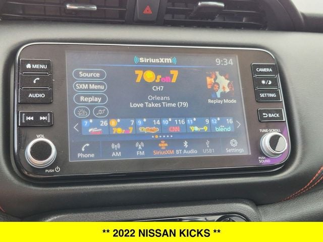 2022 Nissan Kicks SR