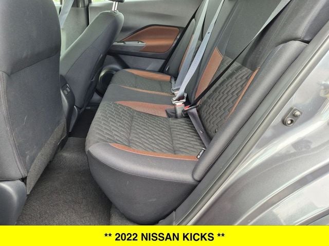 2022 Nissan Kicks SR