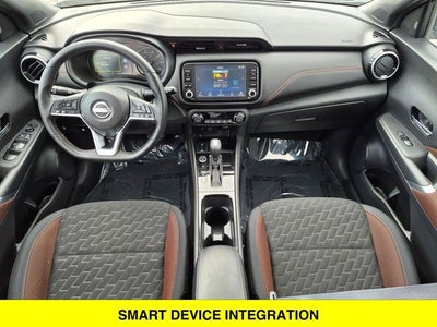 2022 Nissan Kicks SR