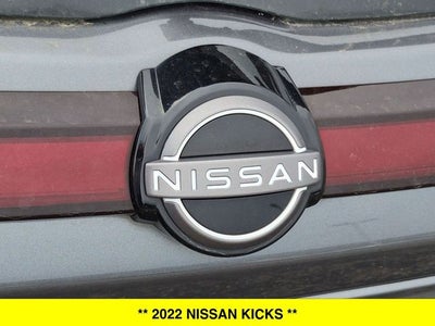 2022 Nissan Kicks SR