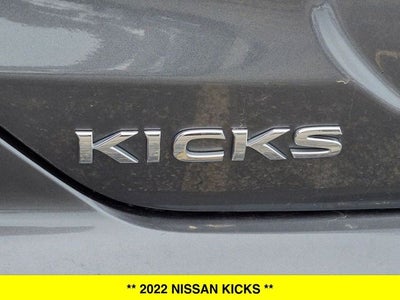 2022 Nissan Kicks SR