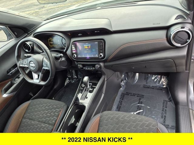 2022 Nissan Kicks SR