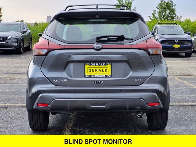 2022 Nissan Kicks SR