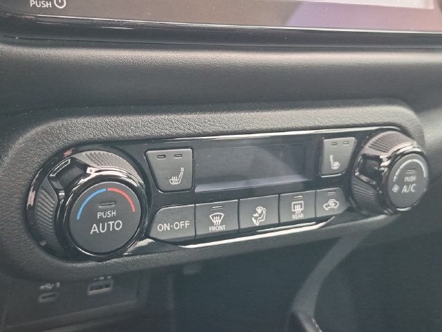 2024 Nissan Kicks SR Premium Package