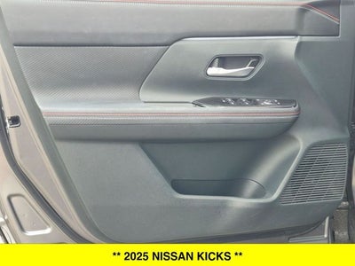 2025 Nissan Kicks SR AWD 2-Tone Paint