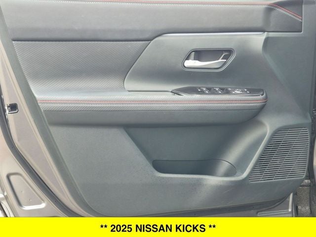 2025 Nissan Kicks SR AWD 2-Tone Paint