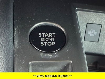 2025 Nissan Kicks SR AWD 2-Tone Paint