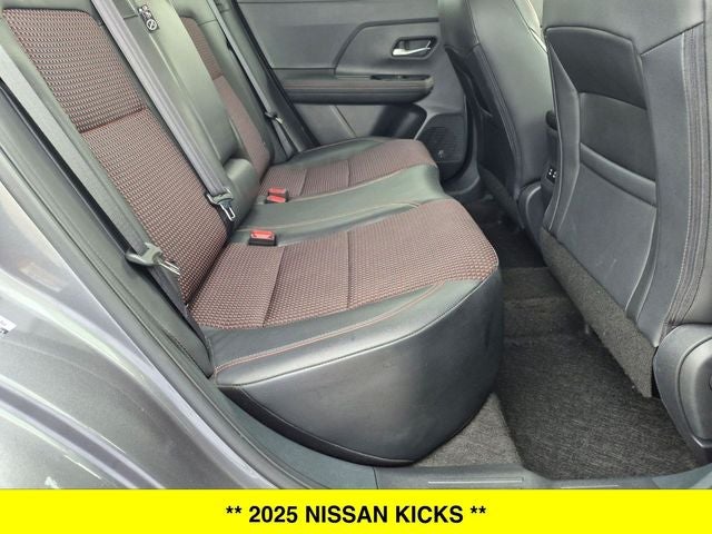 2025 Nissan Kicks SR AWD 2-Tone Paint