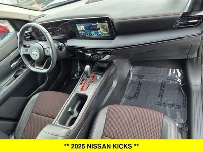 2025 Nissan Kicks SR AWD 2-Tone Paint