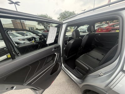2022 Volkswagen Tiguan 2.0T SE R-Line Black