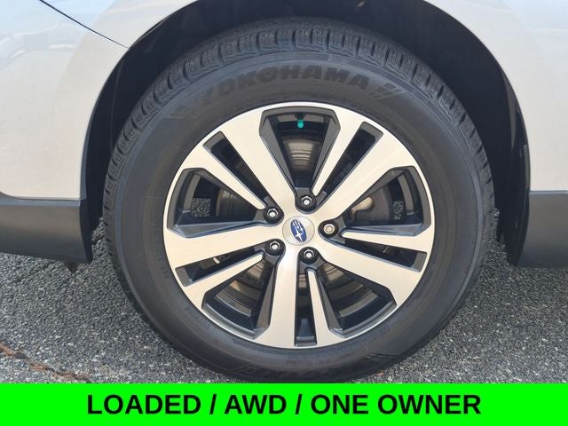 2019 Subaru Outback 2.5i Limited AWD w/Leather & Navi
