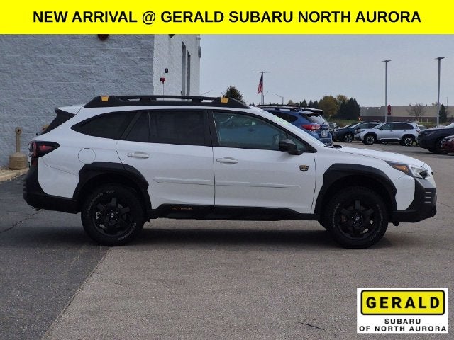 2023 Subaru Outback Wilderness AWD w/Moonroof & Heated Seats
