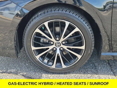 2018 Toyota Camry Hybrid SE w/Bluetooth & Backup Camera