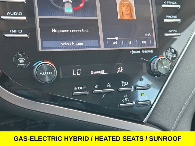 2018 Toyota Camry Hybrid SE w/Bluetooth & Backup Camera