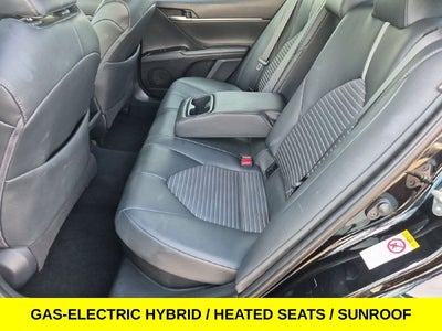 2018 Toyota Camry Hybrid SE w/Bluetooth & Backup Camera