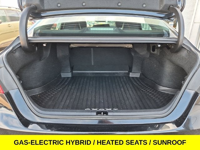 2018 Toyota Camry Hybrid SE w/Bluetooth & Backup Camera