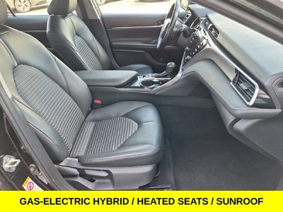 2018 Toyota Camry Hybrid SE w/Bluetooth & Backup Camera