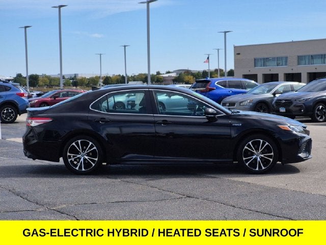 2018 Toyota Camry Hybrid SE w/Bluetooth & Backup Camera