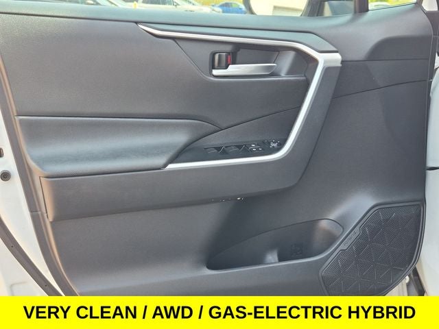 2021 Toyota RAV4 Hybrid XLE AWD w/Leather & Sunroof