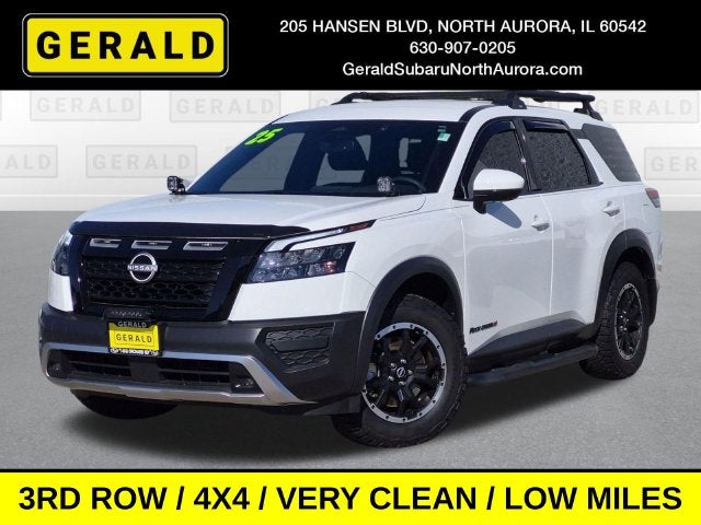 2025 Nissan Pathfinder Rock Creek 4X4 Loaded w/Low Miles