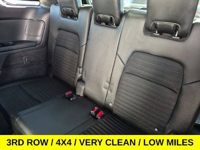 2025 Nissan Pathfinder Rock Creek 4X4 Loaded w/Low Miles