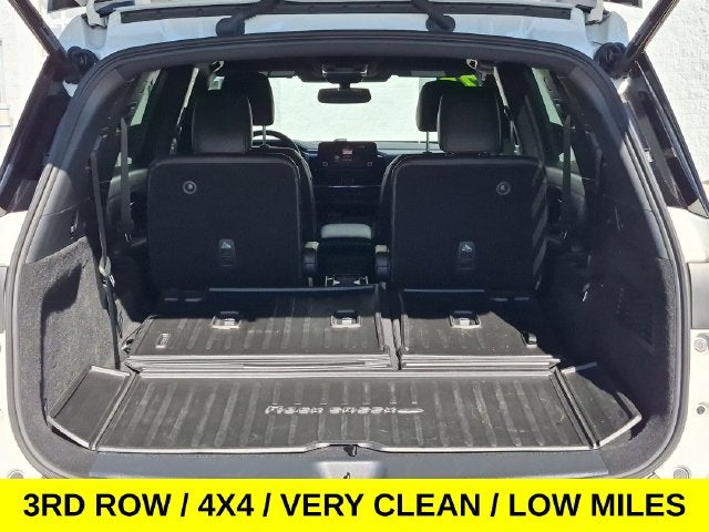 2025 Nissan Pathfinder Rock Creek 4X4 Loaded w/Low Miles
