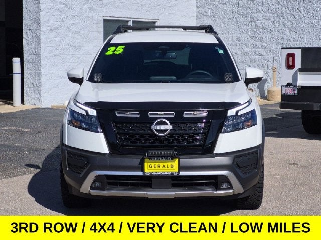 2025 Nissan Pathfinder Rock Creek 4X4 Loaded w/Low Miles
