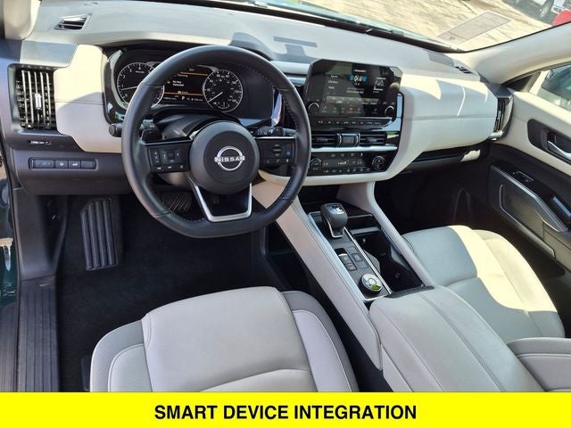 2025 Nissan Pathfinder SL 4WD